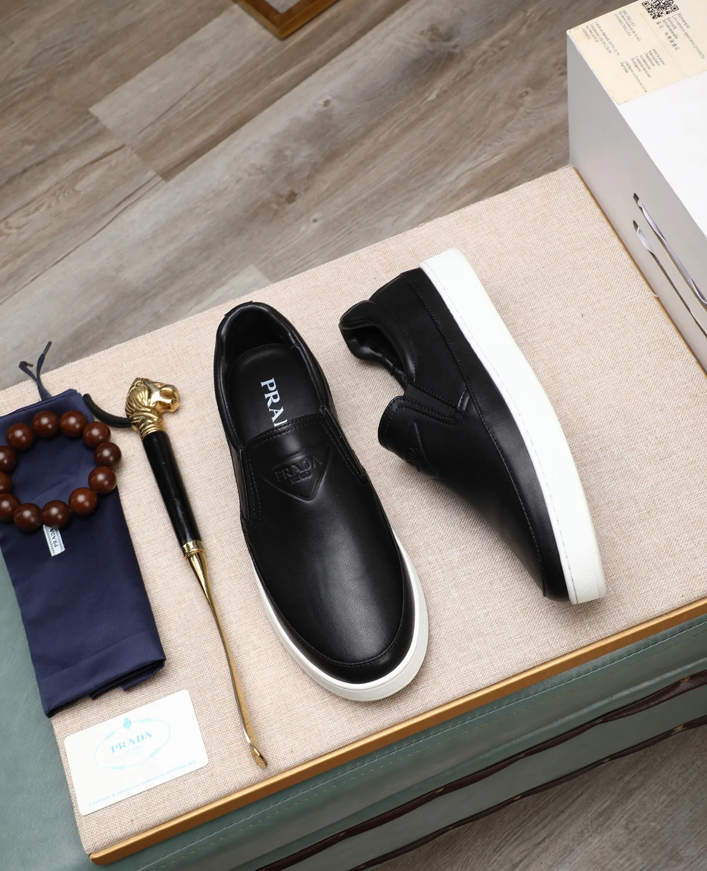Men's men's shoes 💰440 🌹🌹[PRADA—Prada] latest model 🙈original replica! 👟👟👟Available here. The workmanship is top-notch. The upper is made of Italian 🇮🇹Imported calfskin. ❗️Breathable genuine leather lining @Suitable for travel. The original version has an enlarged engraved sole, making it suitable for all kinds of travels, showing low-key luxury. Let quality speak for itself. Color: Size: 38-44